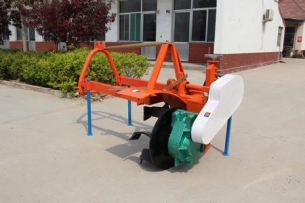 葡萄開溝埋藤機(jī)